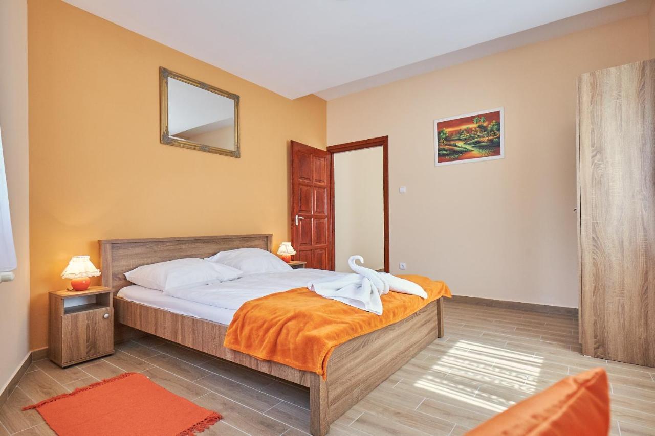 Amulett Comfort Apartment Hajduszoboszlo Exterior photo